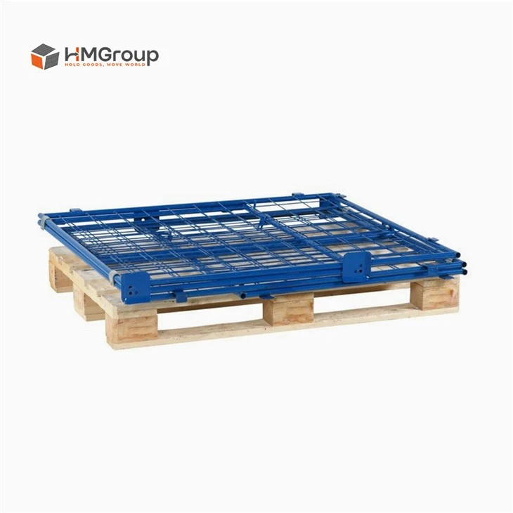 pallet container with wooden pallet